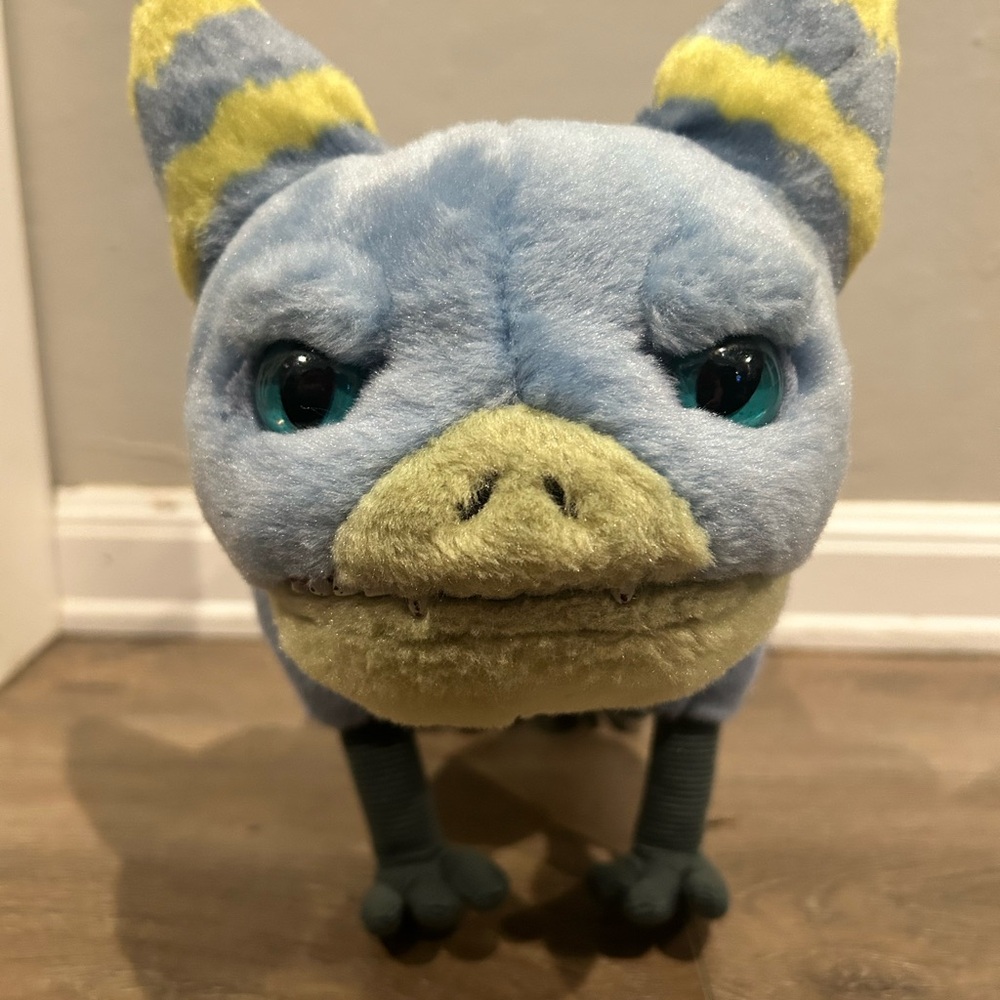 Star Wars Blue and Yellow Loth-Cat